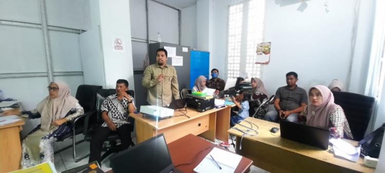Disbun Sulbar Gelar Diskusi Bahas Hama Ulat Kantung Pemakan Daun Sawit