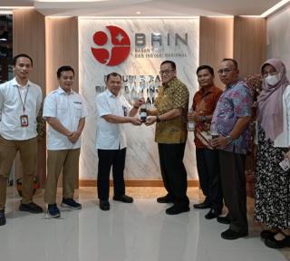 Sampel Air Nira Batang Sawit dari Sungai Aua Diuji di Laboratorium BRIN, ini Tujuannya