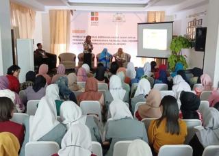 Kaum Perempuan Bogor Dilatih Buat dan Pasarkan Produk dari Sawit 