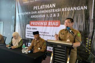 Petani Sawit Riau Dilatih Kelola Administrasi dan Keuangan 
