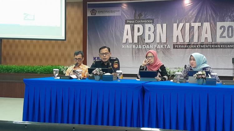 Penerimaan Bea Cukai Riau Jauh dari Target, Fluktuasi HPE CPO Berpengaruh Besar