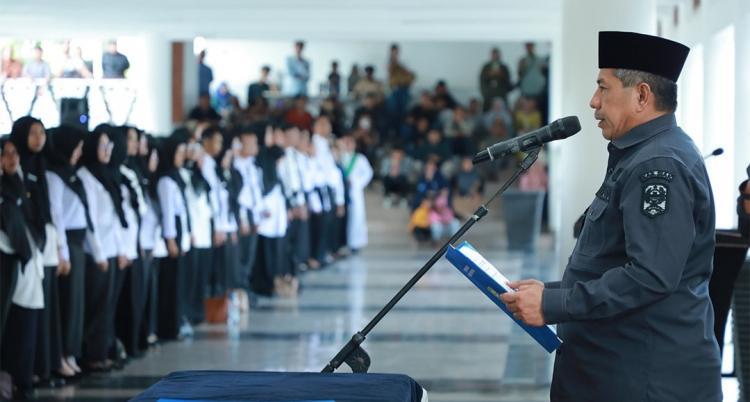 Alfedri Serahkan 553 SK PPPK