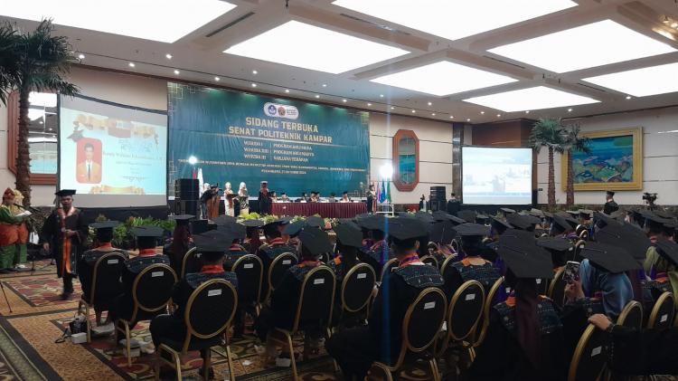 149 Mahasiswa Politeknik Kampar Diwisuda, Siap Berkontribusi di Industri Sawit