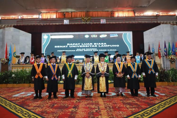 Unila Tambah Enam Guru Besar, Salah Satunya Teliti Pemanfaatan Limbah Sawit