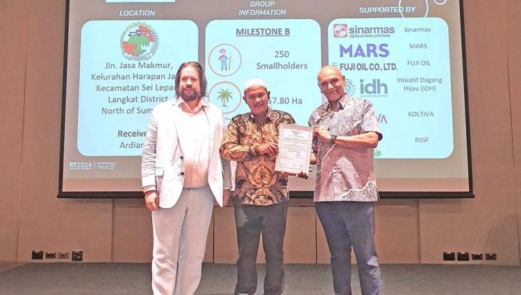 Ikut Program Sawit Terampil, Koperasi Pemasok Sinar Mas Raih Sertifikat RSPO