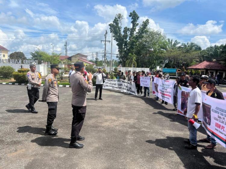 DPRD Sambas Gelar Hearing Selesaikan Sengketa Lahan Sawit Seluas 157 Hektar