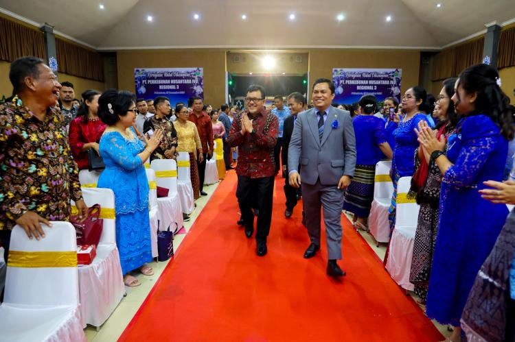 Rayakan Natal, Karyawan PTPN IV Regional III Diajak Berkontribusi Lebih Besar