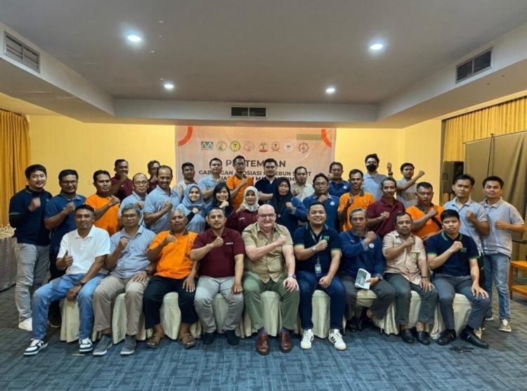 Cair, Cair! Enam Asosiasi Pekebun Sawit Berhasil Jual Kredit RSPO Rp 20 Miliar