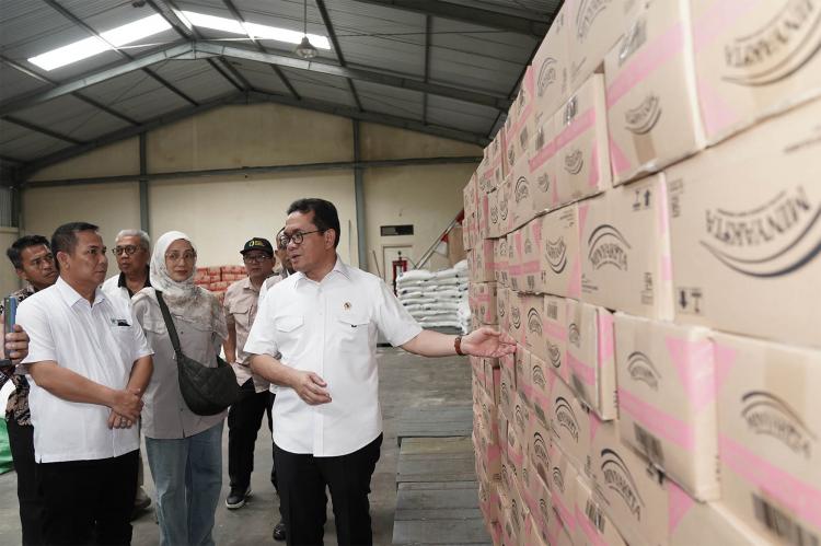 Modus Bundling Jadi Salah Satu Biang Naiknya Harga MINYAKITA