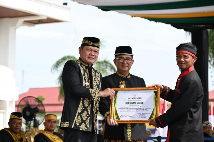 Peringatan Hari Jadi ke-65 Kabupaten Paser Bertabur Penghargaan