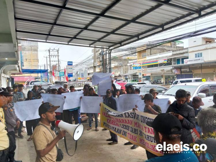 Puluhan Warga Desa Rantau Karya Geruduk PT Kaswari Unggul, Tuntut Soal Lahan Transmigrasi
