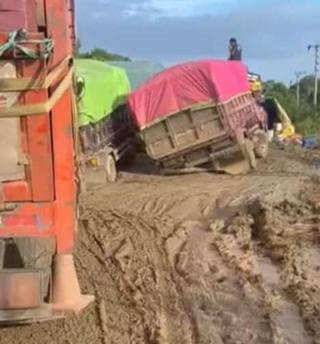 Jalan di Kembang Janggut Rusak di Musim Hujan, Untunglah Banyak Pabrik Sawit