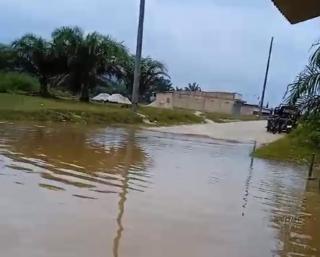 Hujan, Jalur Angkutan Sawit di 4 Desa di Kampar Terganggu Banjir Musiman