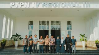 Senator Asal Riau Apresiasi Kontribusi PTPN IV Regional III di Bumi Lancang Kuning