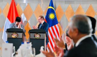 Di Depan PM Anwar Ibrahim, Prabowo Ajak Malaysia Kawal Komoditas Kelapa Sawit