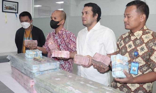 Korupsi Peremajaan Sawit, Mantan Kadis Pertanian Pasangkayu Jalani Sidang Perdana