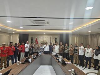 Buruh Sawit Korban PHK Sepihak Difasilitasi Bertemu Wamen Ketenagakerjaan