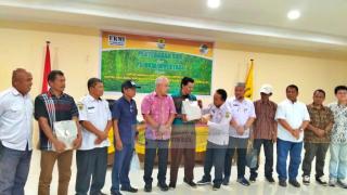 Perusahaan Sawit Serahkan SHU kepada Koperasi Tani Plasma