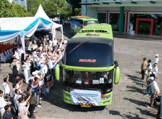 Senyum Bahagia 1020 Pemudik PTPN IV Palm Co Ke Berbagai Kota di Indonesia