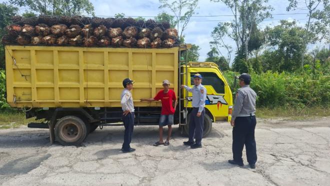 Dishub Kobar Sosialisasikan Jam Operasional Truk Sawit dan Pasir