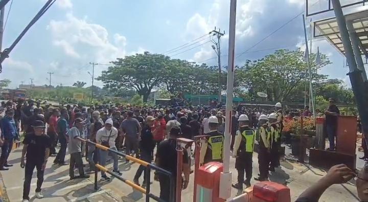 Geruduk Wilmar Group, Pengusaha dan Masyarakat Dumai Tuntut 10 Hal Ini