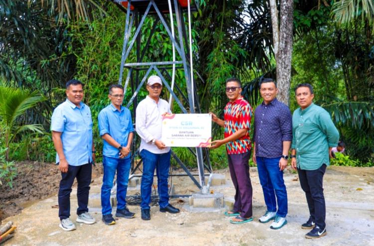 PTPN IV Regional III Bantu Atasi Krisis Air Bersih di Desa Talang Danto