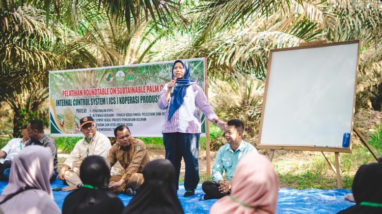 Arhamna, Wanita Inspiratif PTPN IV Regional III Sahabat Petani Plasma