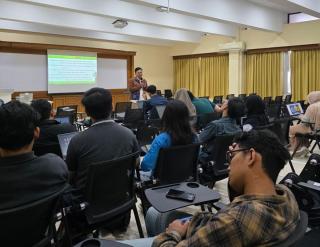 Jadi Dosen Tamu di UGM, CEO Smart Batik Kenalkan Inovasi Produk Turunan Sawit