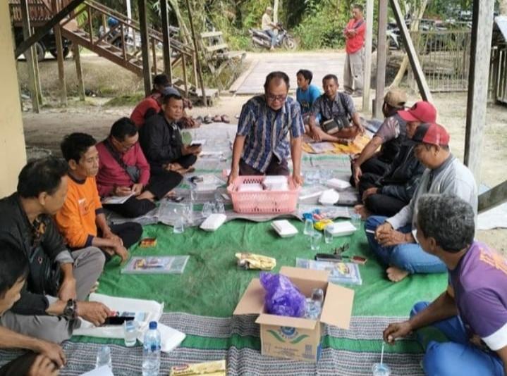 Petani Sawit Swadaya Kalteng Terima Manfaat SLKS Besutan WEI