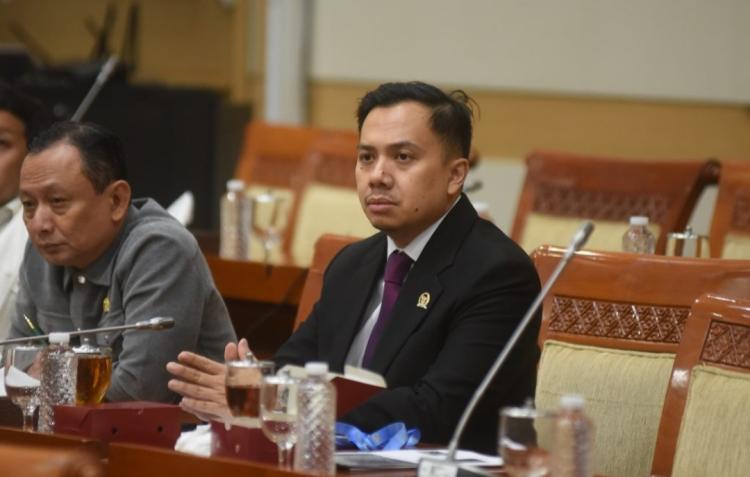 Gara-gara Kasus Suap CPO, Masyarakat Jadi Korban Dua Kali