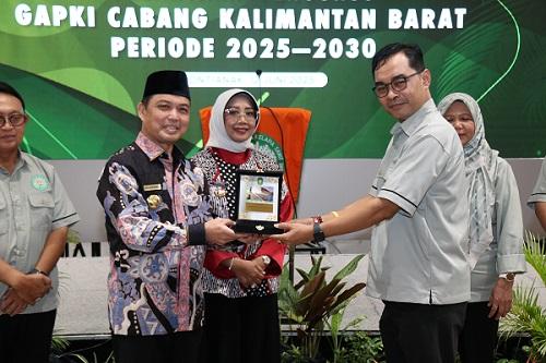 Pengusaha Sawit Diajak Bersinergi Bangun Kalbar