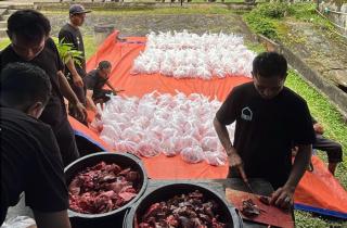 PTPN IV Regional 4 Potong 131 Hewan Kurban di Momen Idul Adha, Bagikan ke Warga yang Kurang Mampu