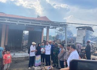 Staf Pemerintahan dan Perusahaan Sawit di Long Iram Dikawal Saat Beraktivitas Lapangan