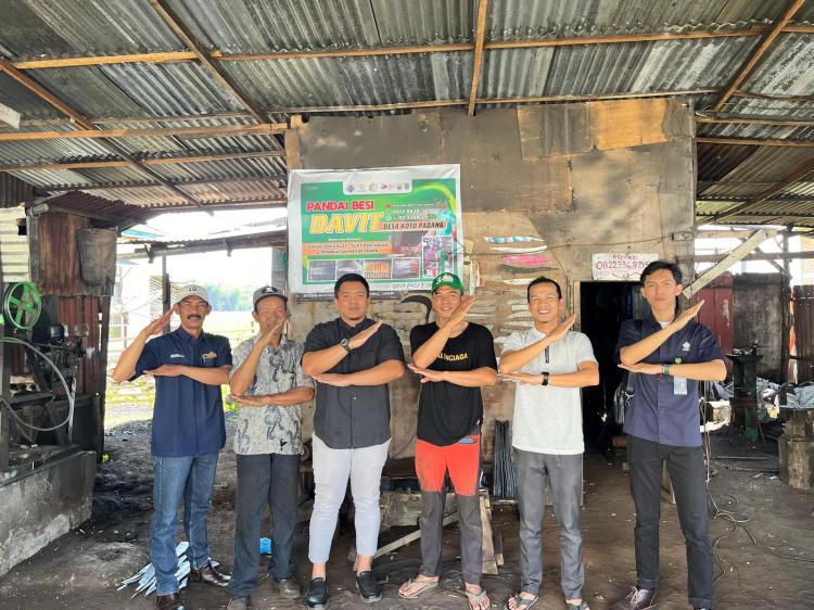 Peduli UMKM, Kali Ini PTPN IV Regional 4 Tingkatkan Kemampuan Para Pandai Besi