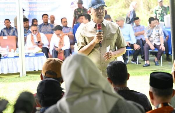 Kantongi Rp19 Juta/Bulan, Petani Sawit ini Bikin Menteri Transmigrasi Terkesima