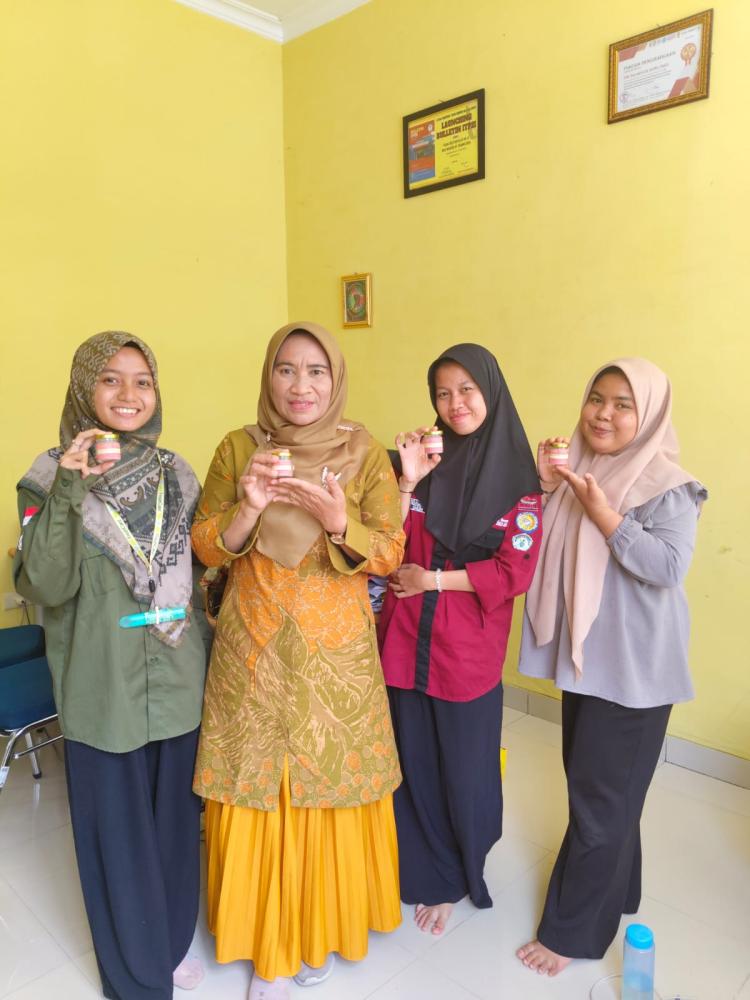 Elaeis Pollens Product, Inovasi Baru Penyerbukan Kelapa Sawit