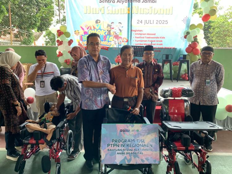 Hari Anak Nasional 2025, PTPN IV Regional 4 Salurkan Bantuan untuk Anak Disabilitas