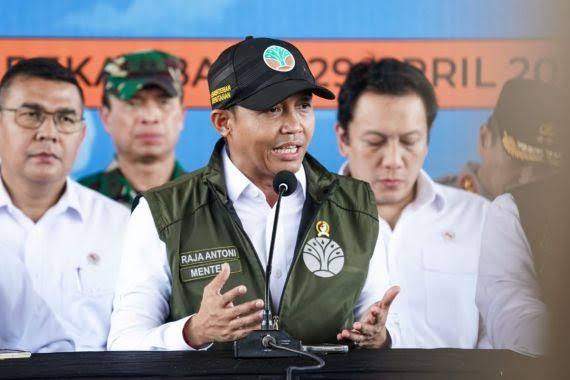 Dalih Kearifan Lokal Masih Dipakai untuk Bakar Lahan, Menhut Miris