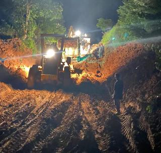 Ekonomi Warga Terbantu, PTPN IV Regional 4 Perbaiki Jalan di 6 Desa Batin XXIV