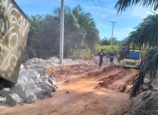 PTPN IV Regional 4 Perbaiki Jalan, Dongkrak Perekonomian Desa Tanjung Lebar