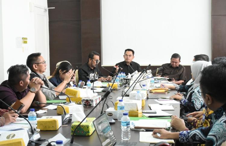 Gelar RDP dengan Disbun, Komisi II DPRD Kaltim Sorot Sejumlah Masalah