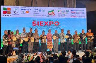 Apresiasi Pejuang Sawit, SIEXPO 2025 Beri Penghargaan ke 13 Tokoh dan Lembaga
