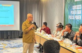 Petani Sawit Lamandau dan Sukamara Dapat Pelatihan Panen, Sarpras, dan Teknis Pemetaan