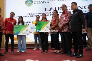 Ribuan Pekerja Sawit di Landak Dapat Perlindungan Jamsostek, Iuran Ditanggung Pemerintah Setahun