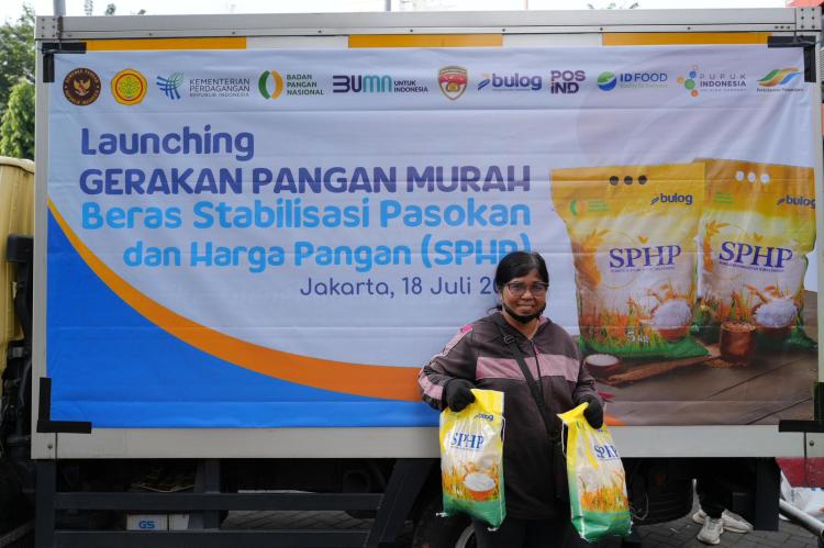 Perluas Distribusi Beras Murah, PalmCo Salurkan 195 Ton SPHP ke Tiga Pulau