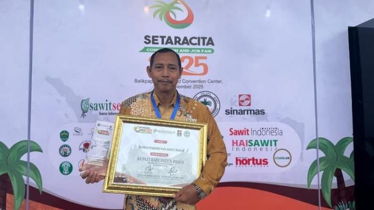 PSR Sukses di Paser, Fahmi Fadli Diganjar Predikat Bupati Sawit Rakyat