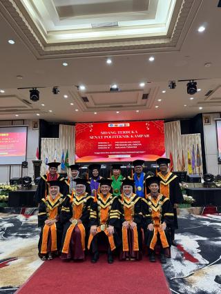 Politeknik Kampar Wisuda 163 Lulusan, 117 Diantaranya Mahasiswa Program BPDP