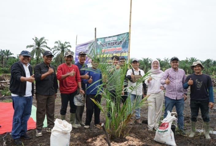 Dukung Asta Cita, PTPN IV Regional 4 Tanam Perdana Sawit Hasil PSR