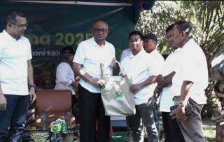 Petani Sawit Lihat PTPN IV PalmCo Sebagai 