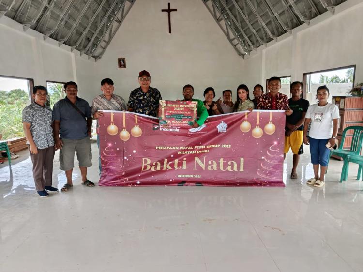 Jelang Hari Raya Natal, PTPN IV Regional 4 Salurkan Bantuan Ke 3 Gereja dan 1 Panti Asuhan
